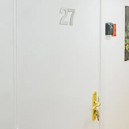 Quartos - Almirante Reis 4 Andar *