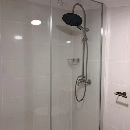 Quartos - Almirante Reis 4 Andar *