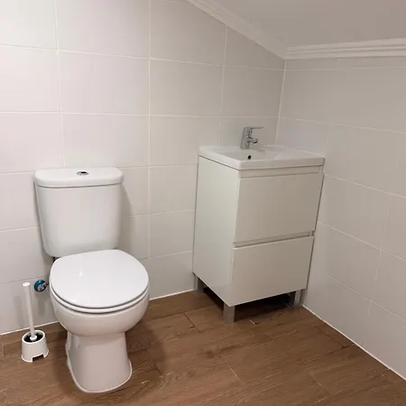 Quartos - Almirante Reis 4 Andar * Lisboa