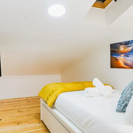 Quartos - Almirante Reis 4 Andar Quarto em Acomodações Particulares *