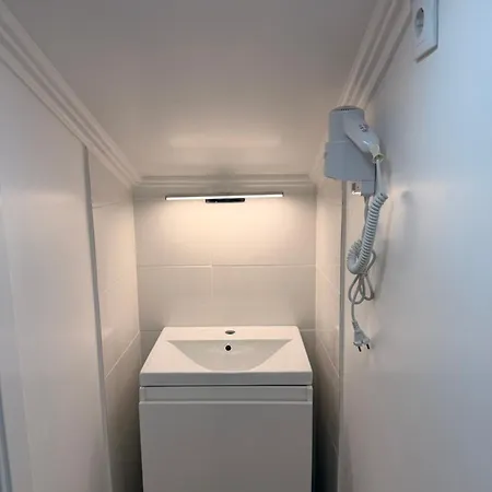 Quartos - Almirante Reis 4 Andar منزل للإقامة *