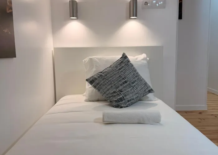 Homestay Quartos - Almirante Reis 4 Andar *